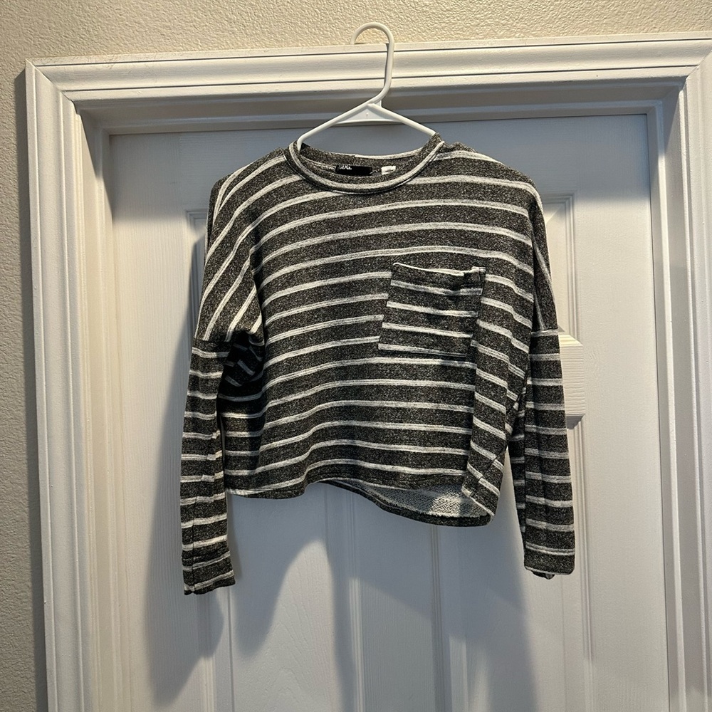 BDG cropped long sleeve